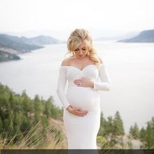 Saslax Maternity Elegant Fitted Maternity Gown Long Sleeve Slim Fit Maxi Photogr